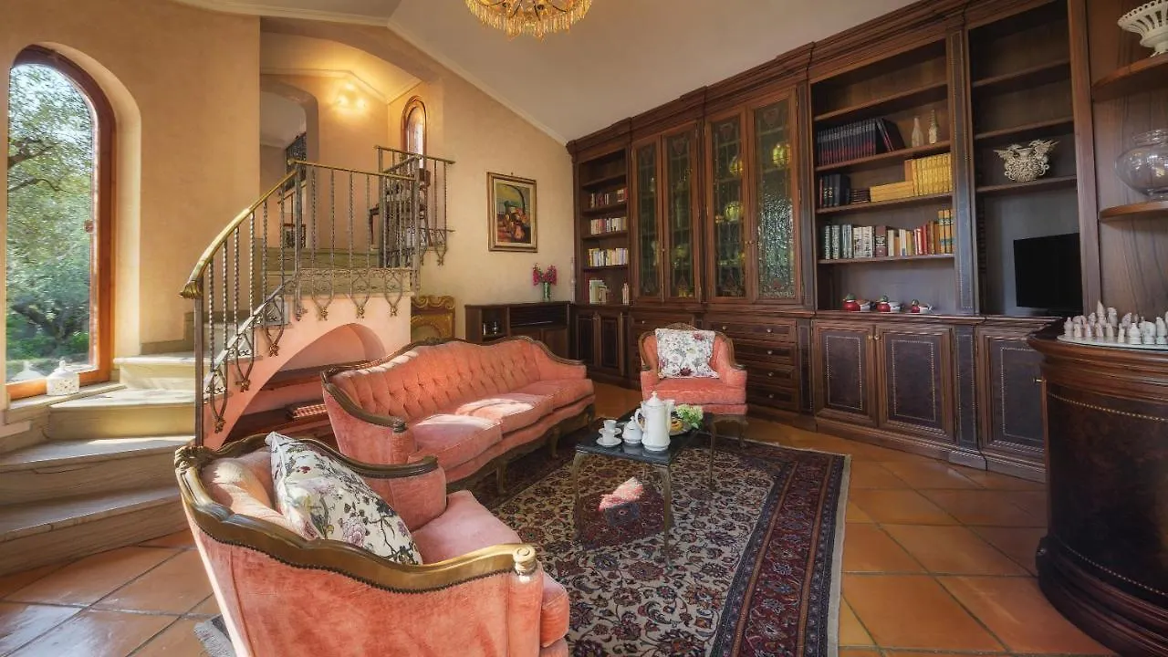 Villa Sylva 6&2, Emma Villas Frattocchie