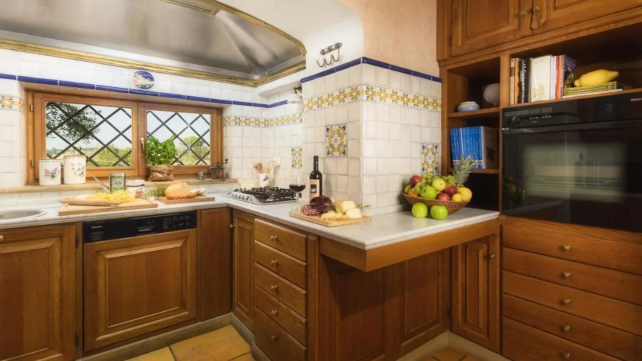 Villa Sylva 6&2, Emma Villas Frattocchie
