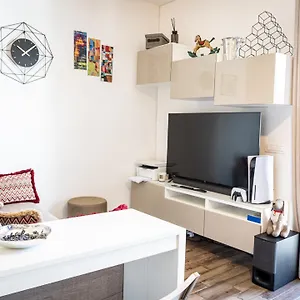 Mrb Real Estate - Maison Ludovica - Monolocale Moderno Con Giardino Appartamento